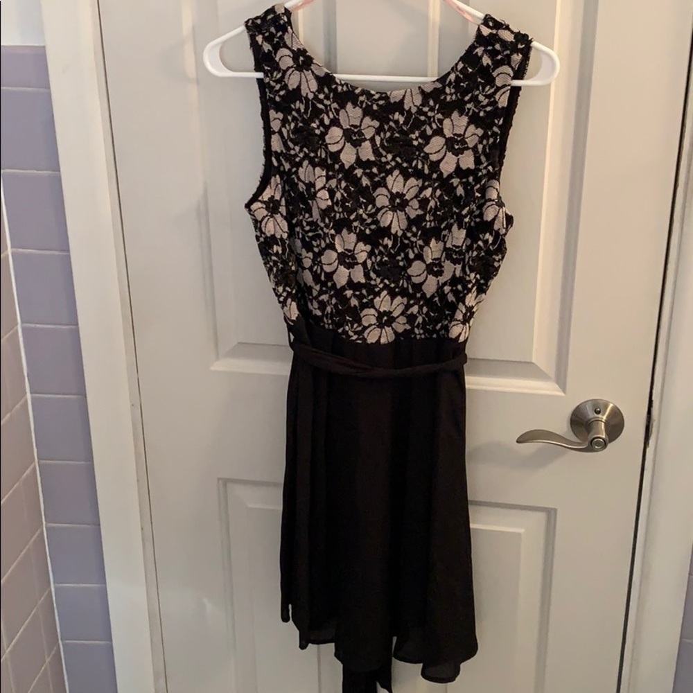 Forever 21 Cocktail/Formal Dress